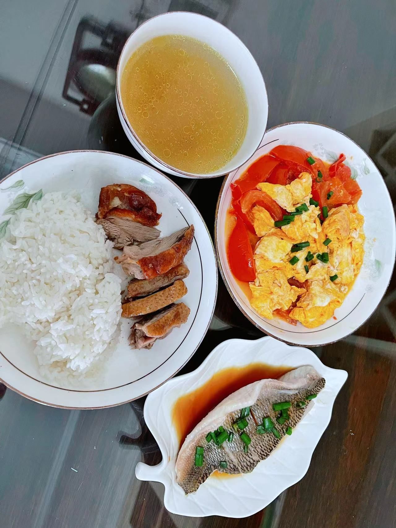 simple lunch
the soup is chicken soup