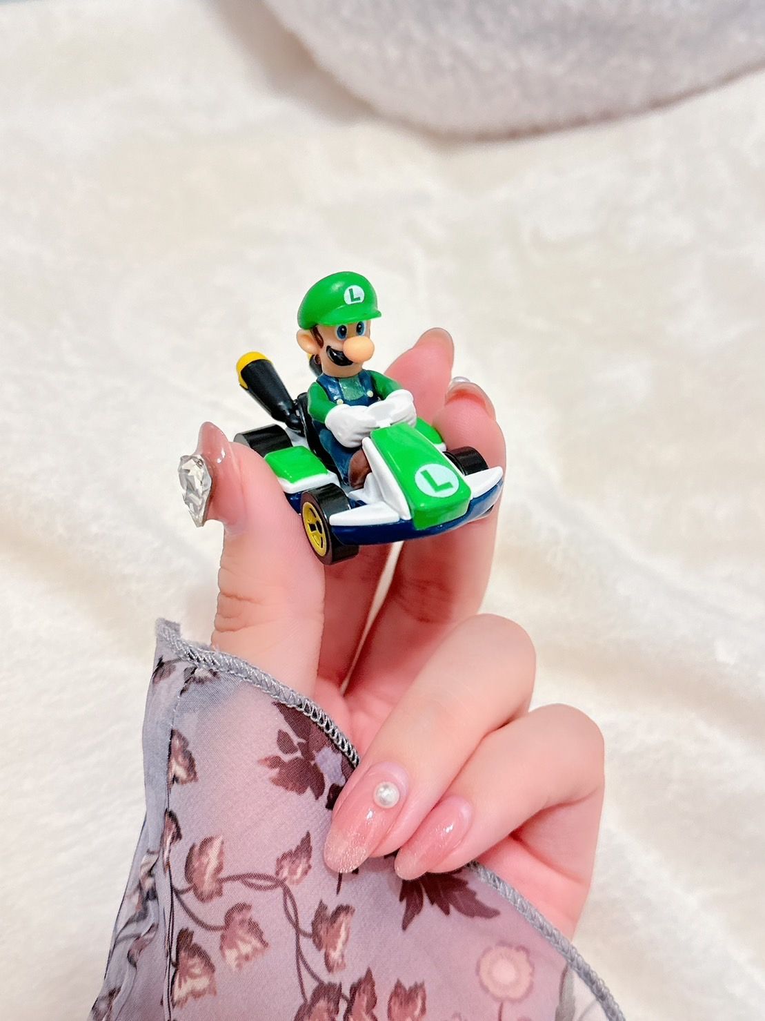 Good moooorning!! 🌞🔜☔

I got a Mario Kart Luigi miniature car at the Claw crane at the arcade in o…