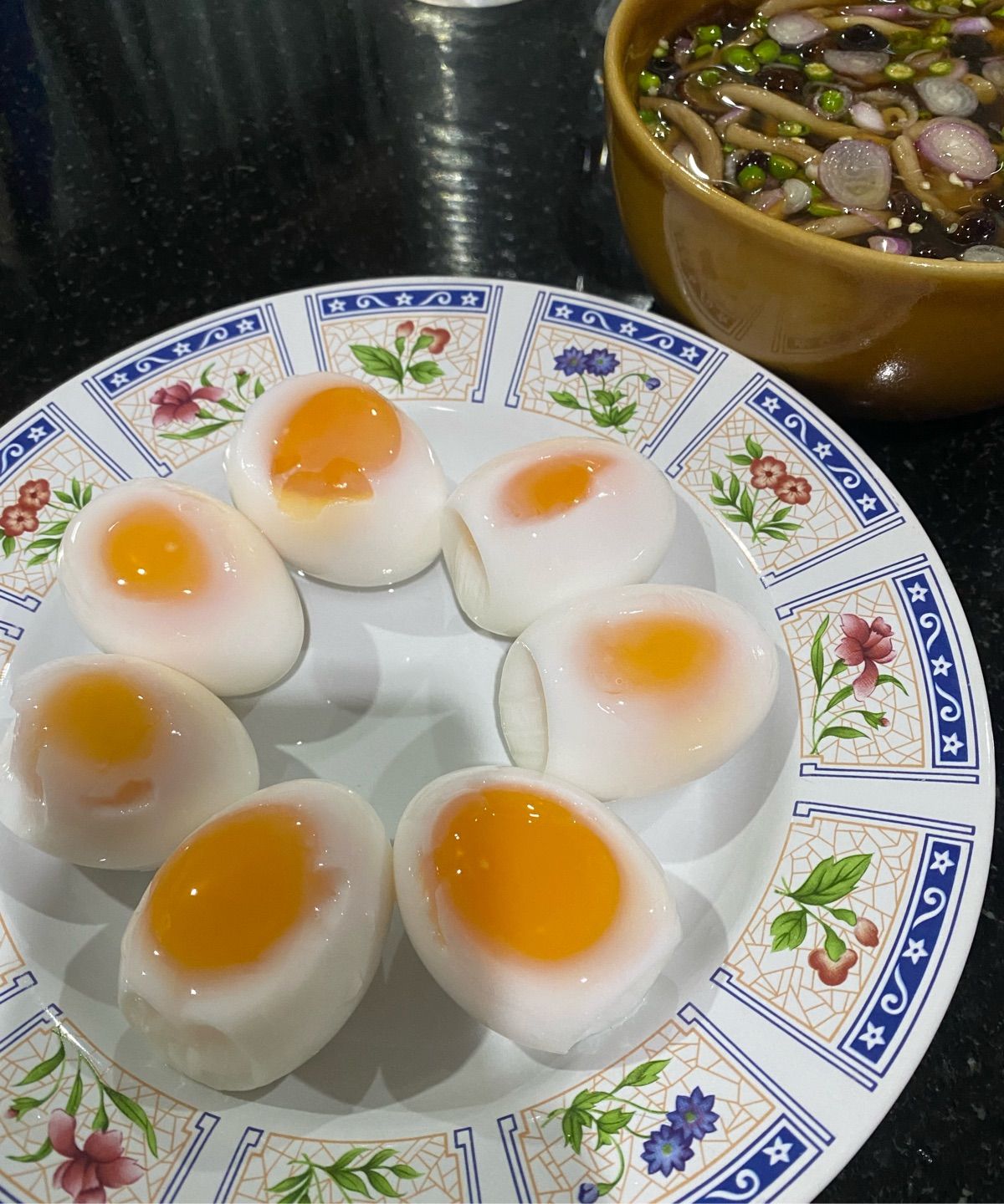 Egg with sweet eye 👁️. The first time to cook it. 😜