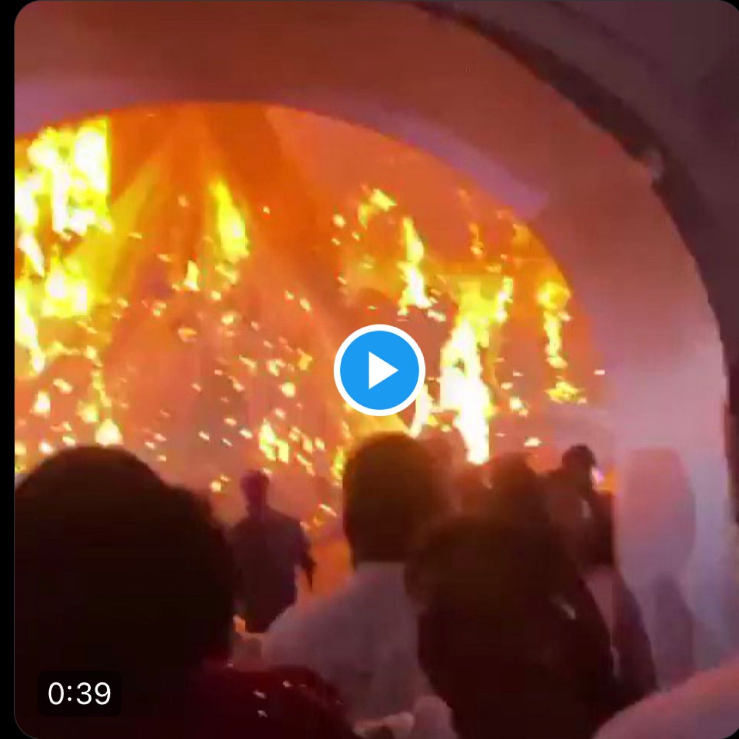 A wedding reception venue has been gutted by fire in Lagos

This is sad