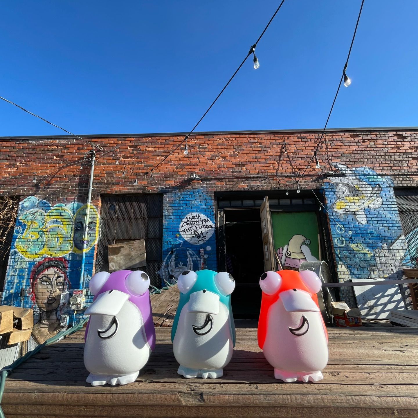 I must tell you, these little shids are having a blast at ETHDenver. 

Find a @bywassiesnft fren and…